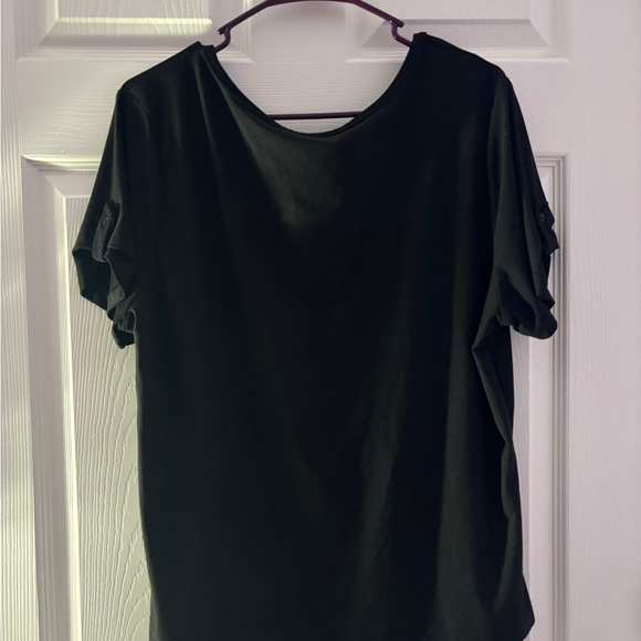 Black shirt - Picture 2 of 3